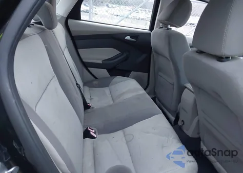 2014 Ford Focus Se z USA, uszkodzony, nr VIN 1FADP3F24EL447448